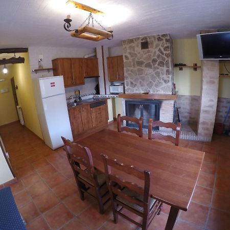 Hostal Fuente Del Gamellon Buenache de la Sierra Exterior foto