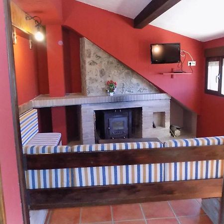 Hostal Fuente Del Gamellon Buenache de la Sierra Exterior foto