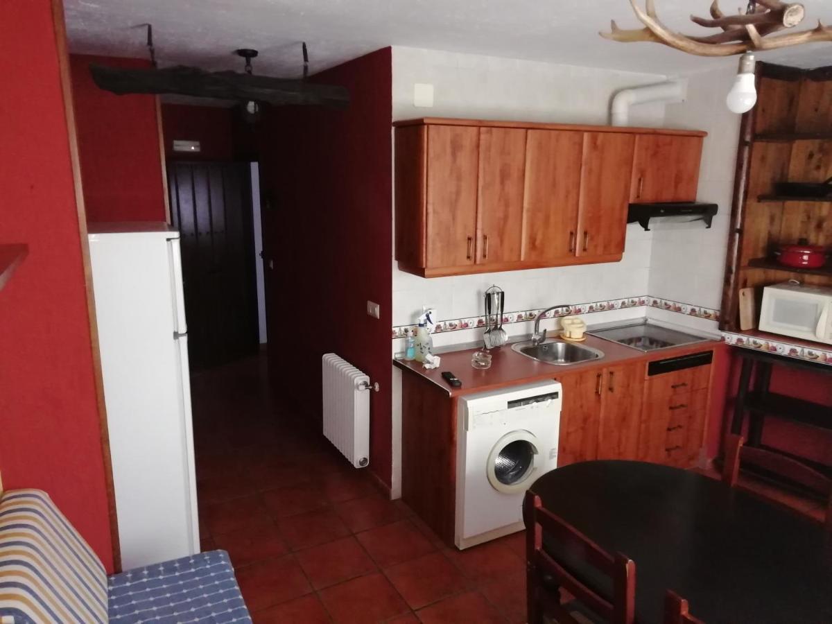 Hostal Fuente Del Gamellon Buenache de la Sierra Exterior foto
