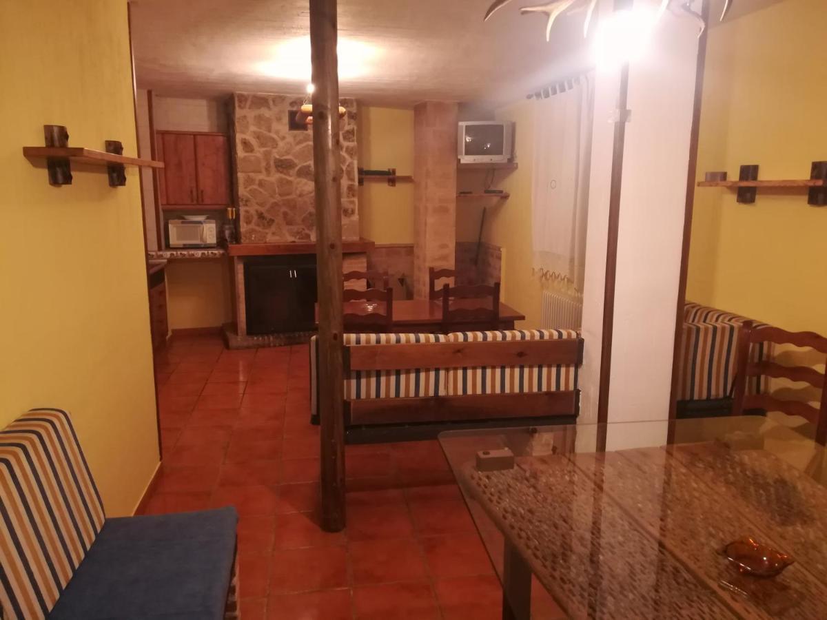 Hostal Fuente Del Gamellon Buenache de la Sierra Exterior foto
