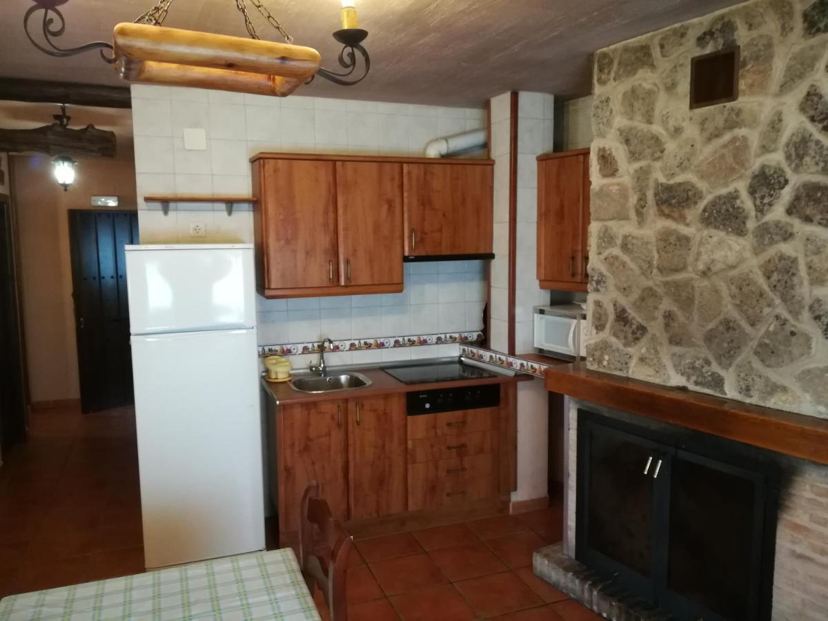 Hostal Fuente Del Gamellon Buenache de la Sierra Exterior foto