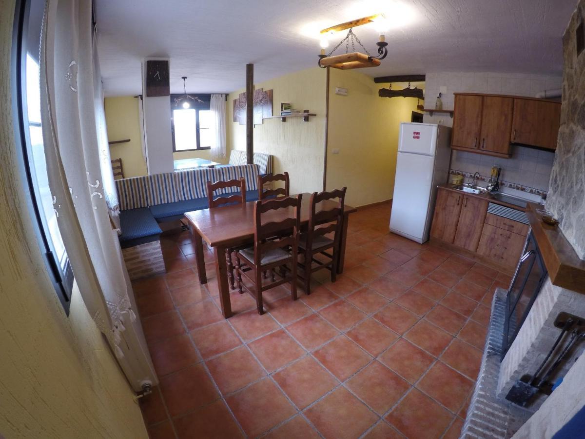 Hostal Fuente Del Gamellon Buenache de la Sierra Exterior foto