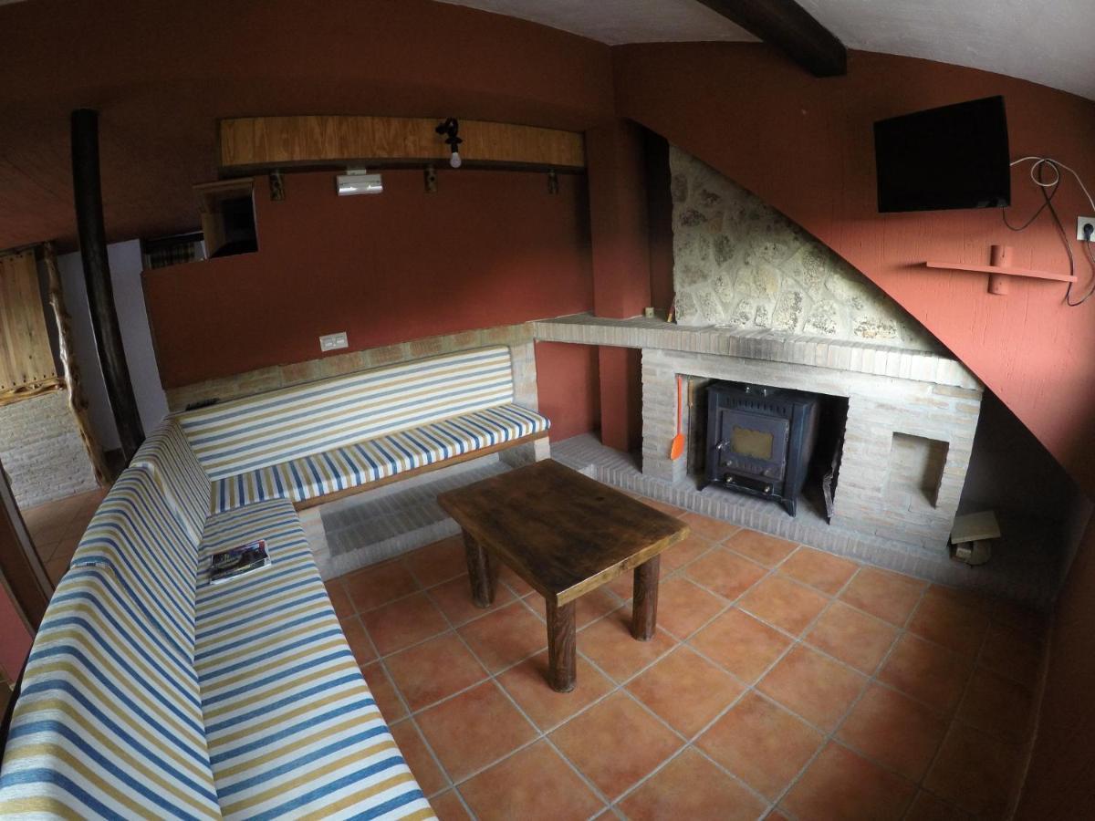 Hostal Fuente Del Gamellon Buenache de la Sierra Exterior foto