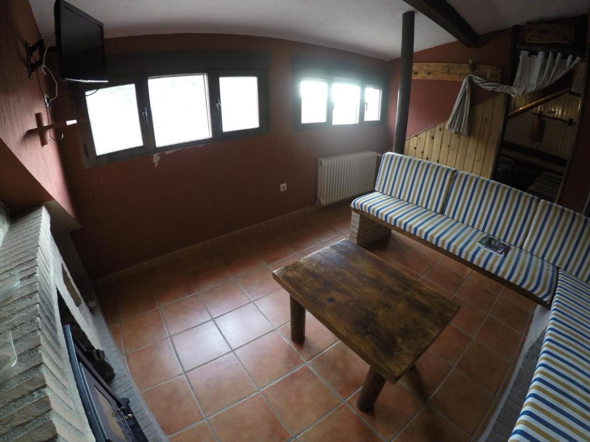 Hostal Fuente Del Gamellon Buenache de la Sierra Exterior foto