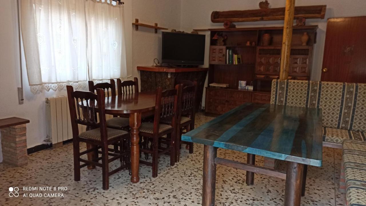 Hostal Fuente Del Gamellon Buenache de la Sierra Exterior foto