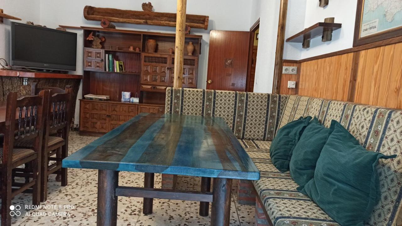 Hostal Fuente Del Gamellon Buenache de la Sierra Exterior foto