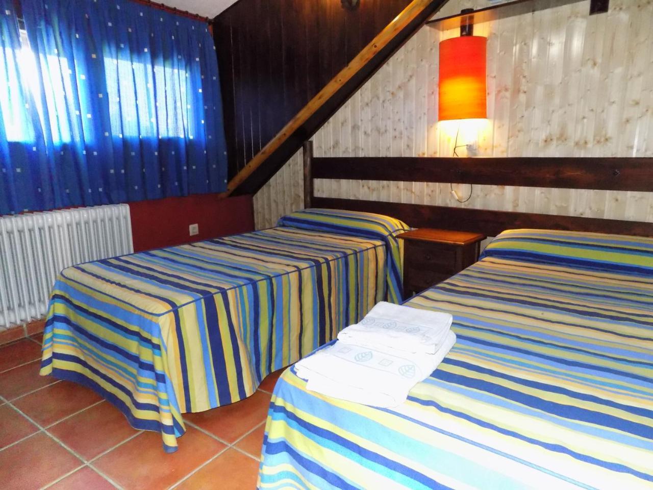 Hostal Fuente Del Gamellon Buenache de la Sierra Exterior foto