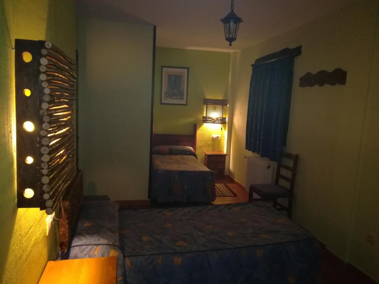 Hostal Fuente Del Gamellon Buenache de la Sierra Exterior foto
