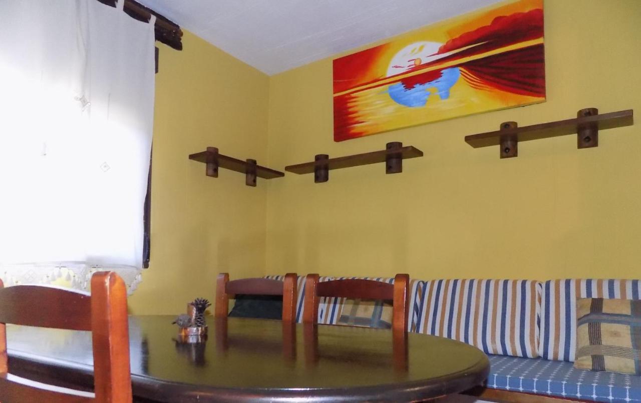 Hostal Fuente Del Gamellon Buenache de la Sierra Exterior foto