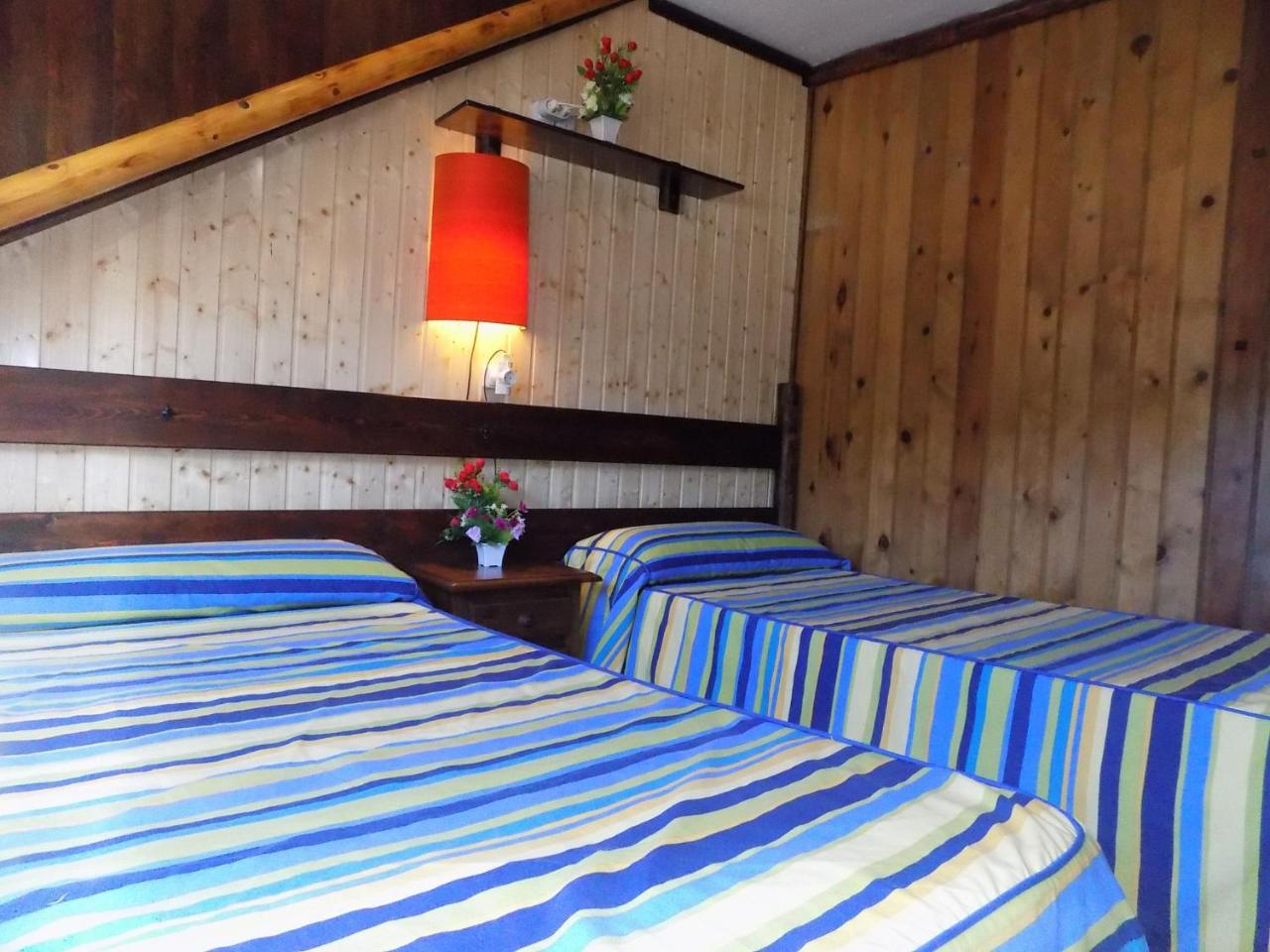 Hostal Fuente Del Gamellon Buenache de la Sierra Exterior foto