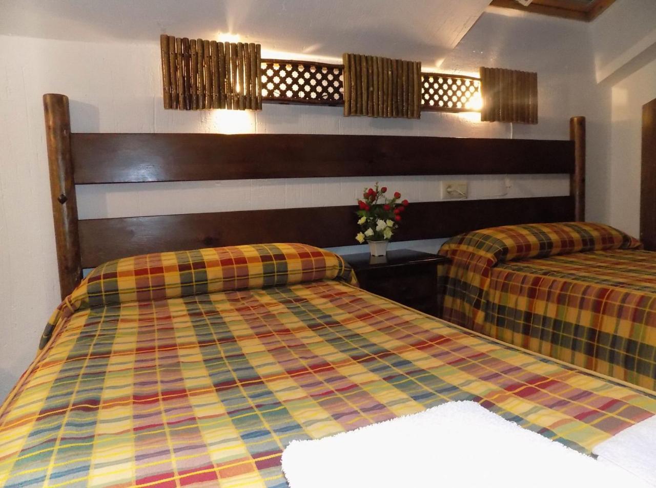 Hostal Fuente Del Gamellon Buenache de la Sierra Exterior foto